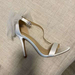 Lulus Bow Heels
